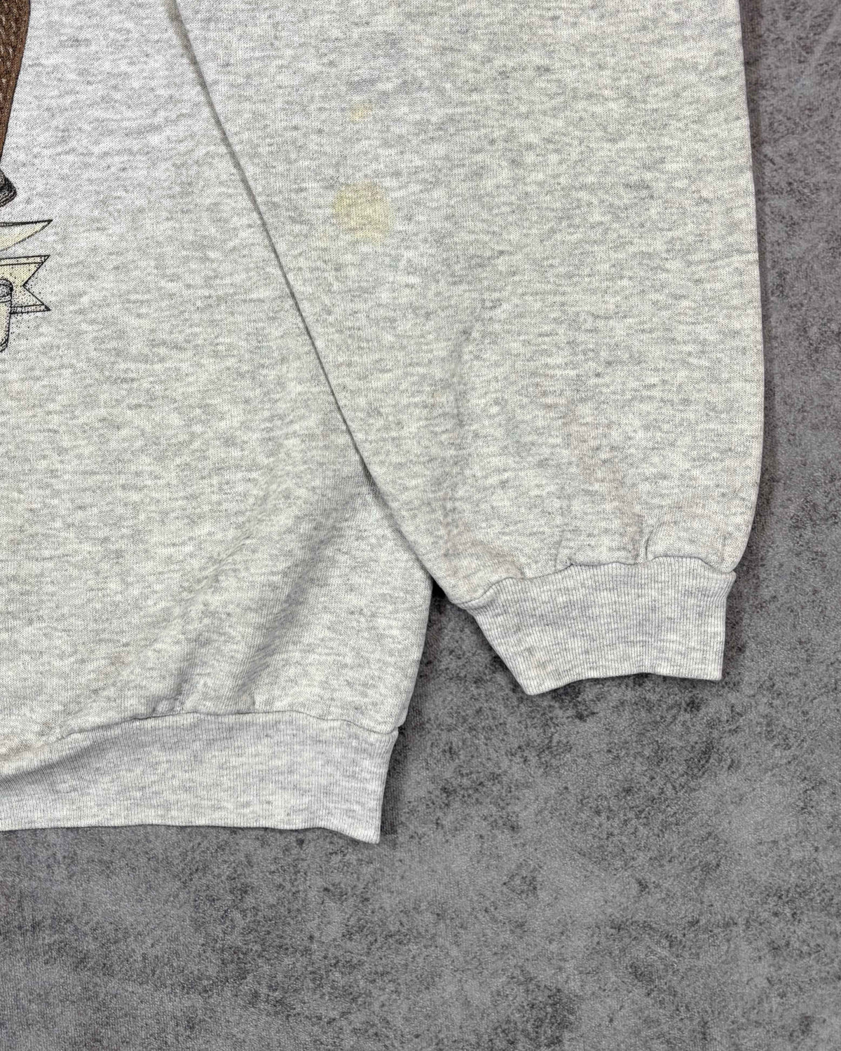 Vintage 1990s North American Outfitters Deer Hunting Graphic Crewneck Sweatshirt – Tultex Blank – Hunting Rifle Print