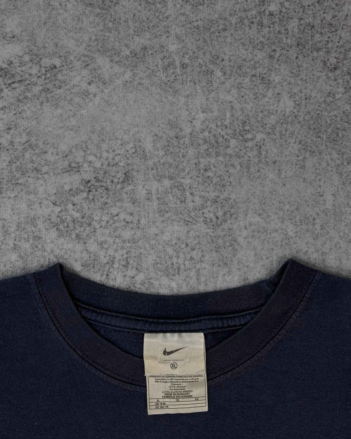 Vintage 2000s Nike Mini Swoosh Graphic T-Shirt – Back Print Logo Tee Navy