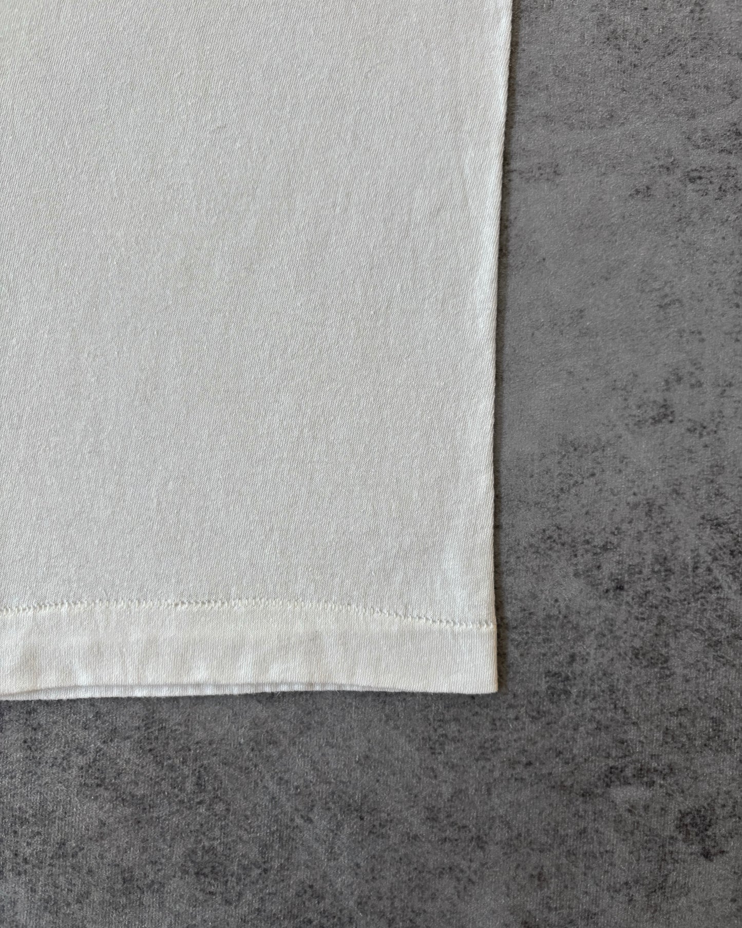 Vintage 1980s Blank White Tee – Made in USA – Single Stitch