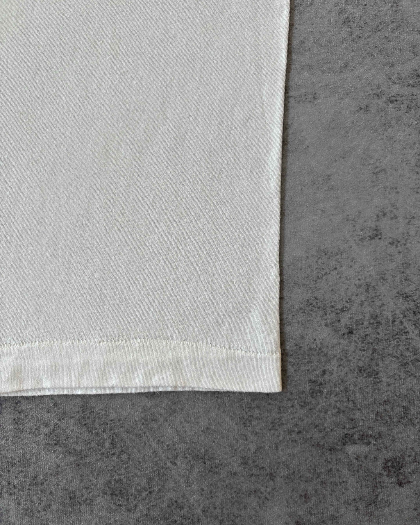Vintage 1980s Blank White Tee – Made in USA – Single Stitch