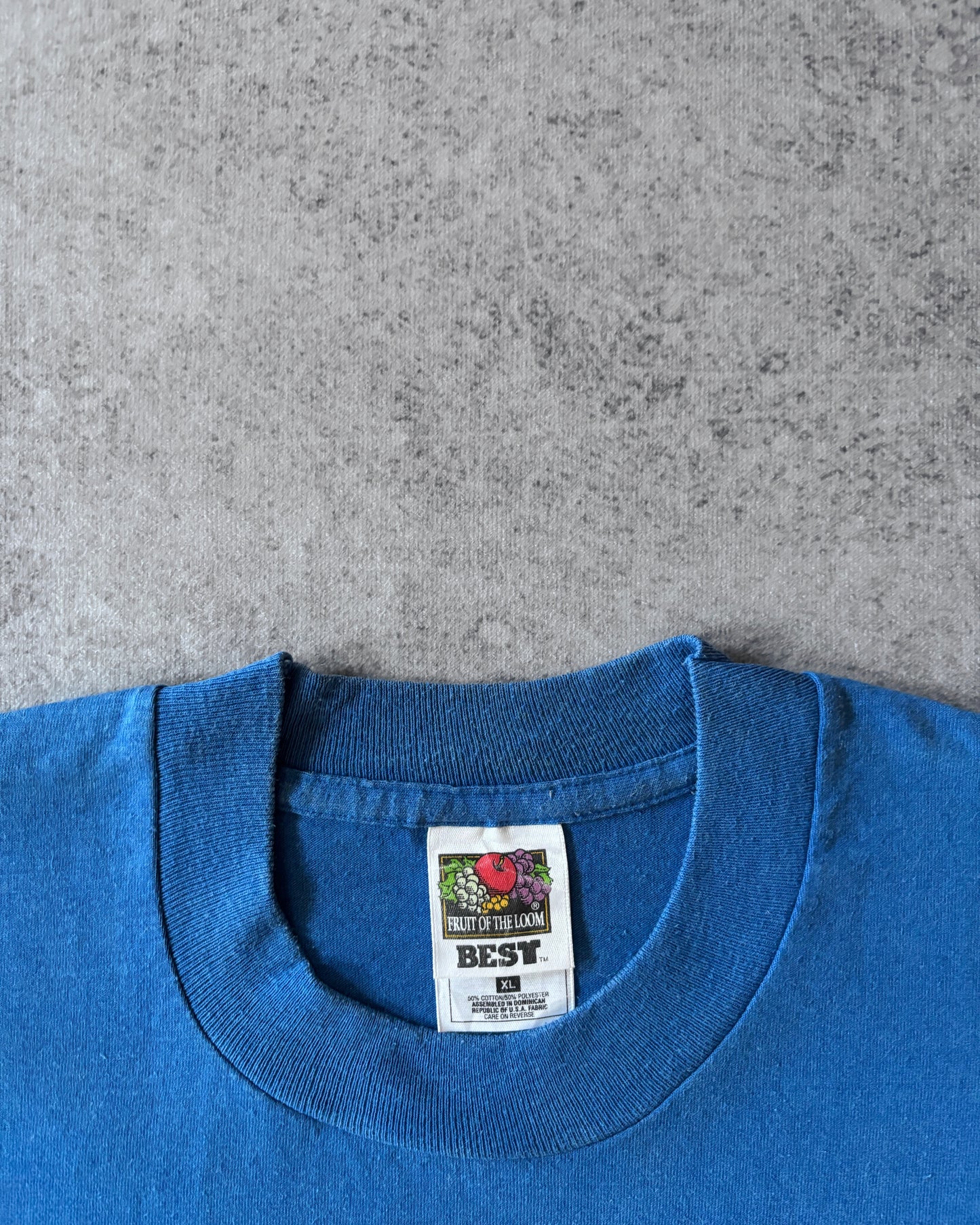 Vintage 1996 Hershey’s Mascot T-Shirt – Blue Graphic Tee – Size XL – Fruit of the Loom