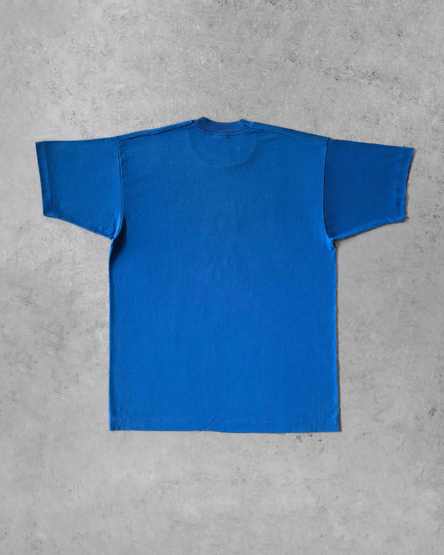 Vintage 1996 Hershey’s Mascot T-Shirt – Blue Graphic Tee – Size XL – Fruit of the Loom