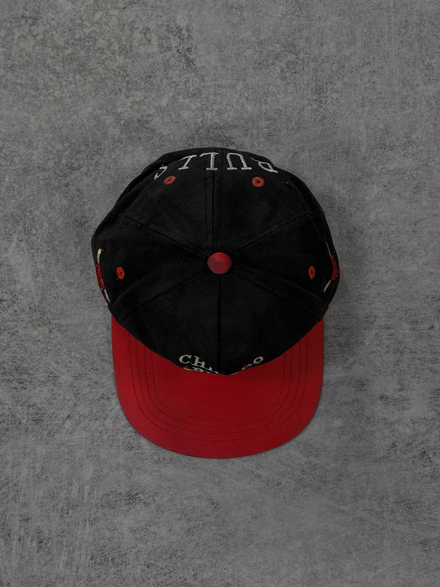 Vintage 1990s Chicago Bulls Snapback Cap - NBA Black Red Embroidered Hat