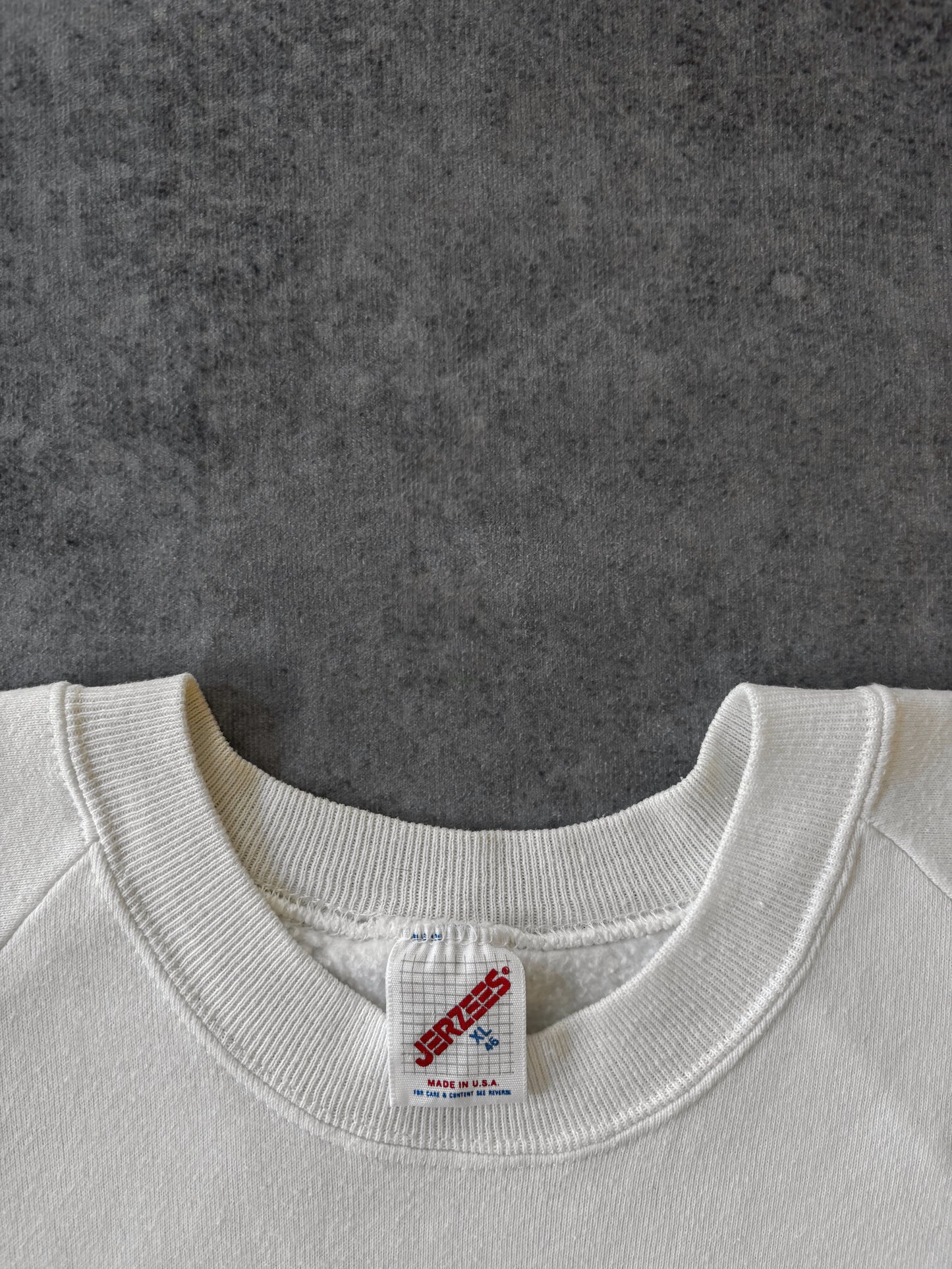 Vintage 1991 “Thunder & Lightning” Operation Desert Storm Sweatshirt – Military Crewneck