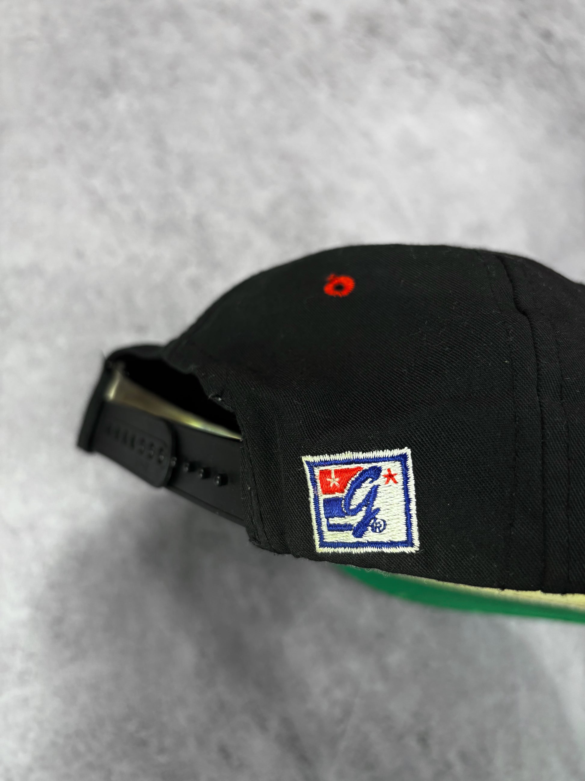Chicago Bulls 1991 cap Made in Taiwan label detail