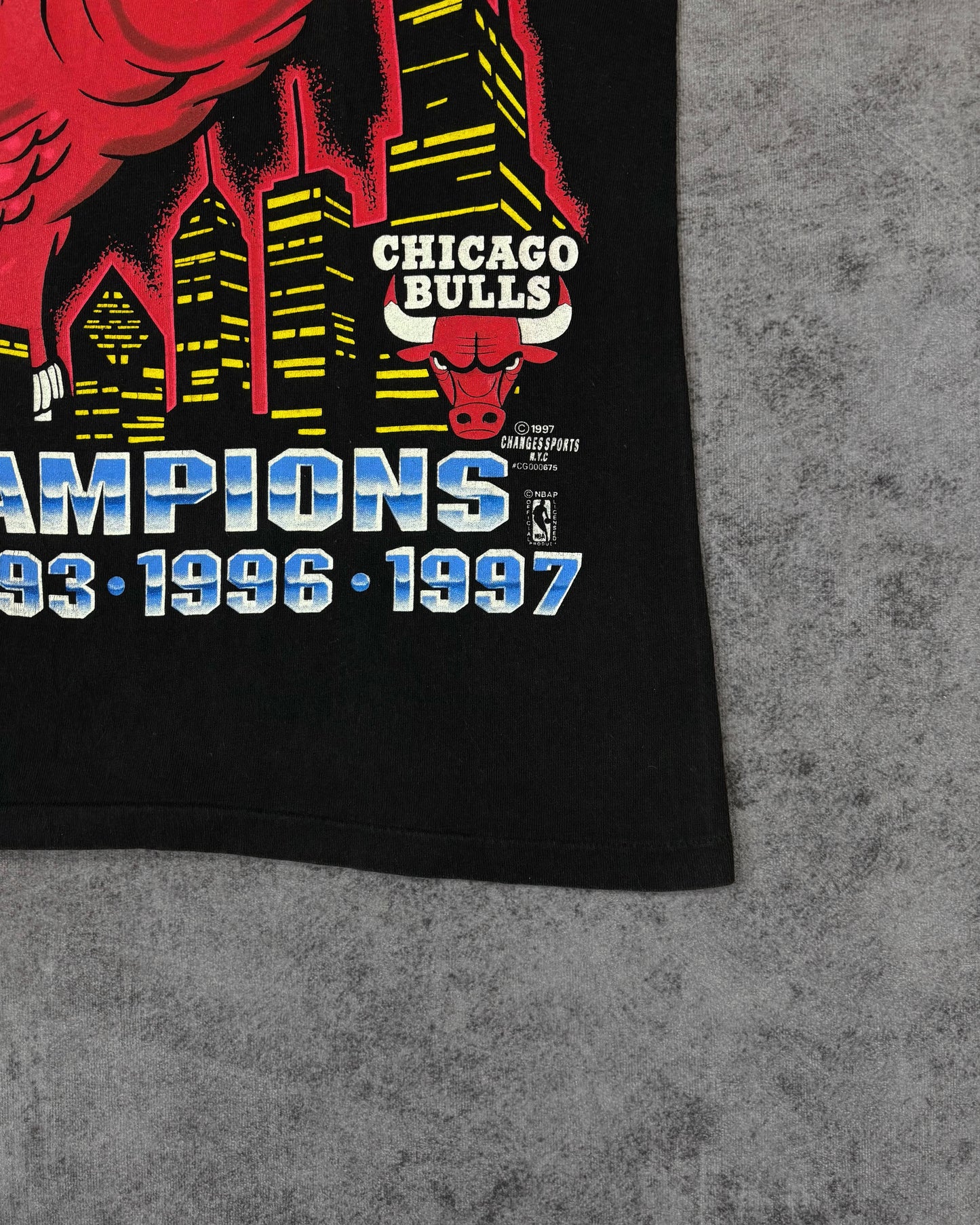 Vintage 1997 Chicago Bulls Five Time NBA Champions T-Shirt – Changes – Made in USA