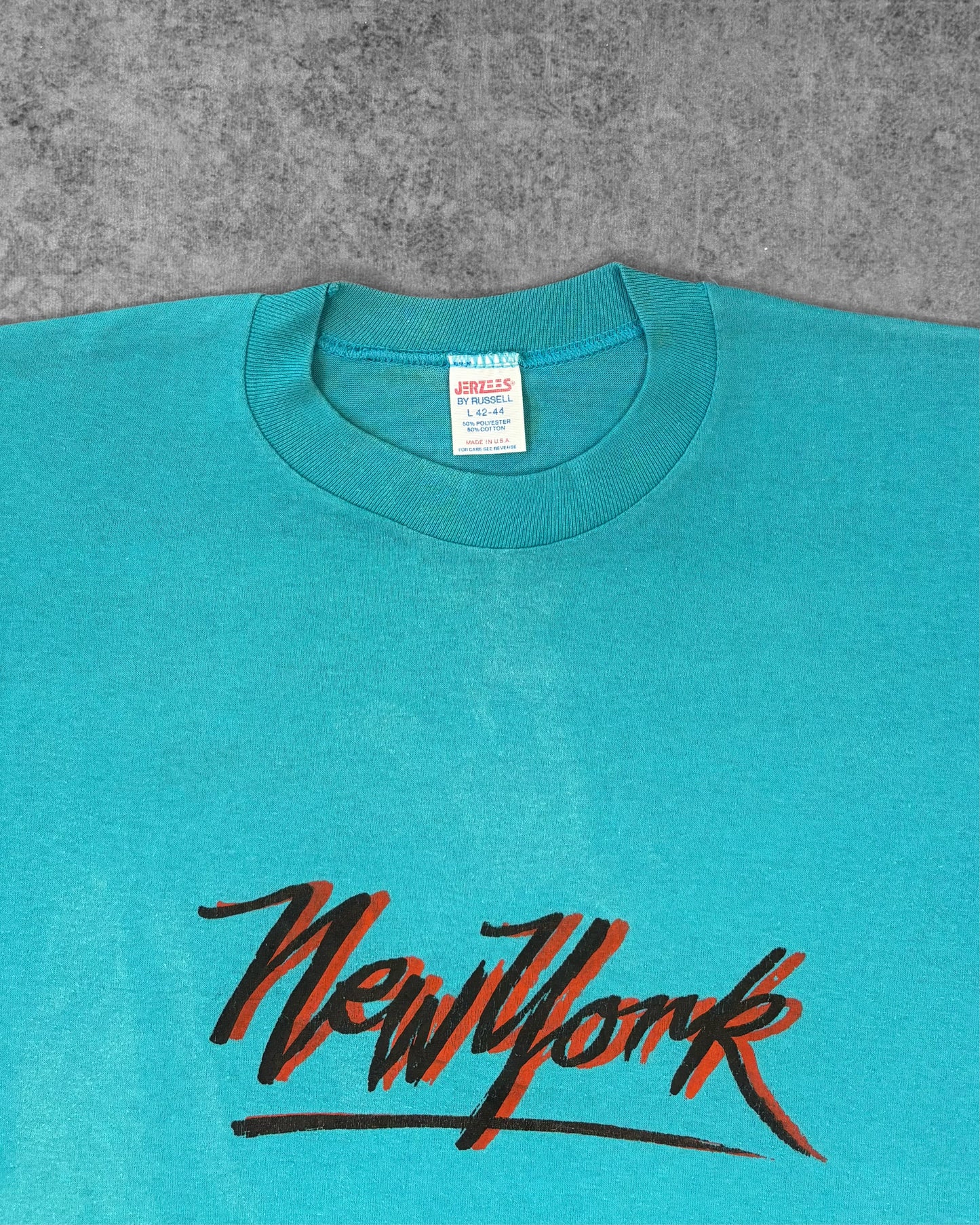 Vintage 1980s New York Script Graphic T-Shirt – Jerzees - Made in USA - Tourist Tee