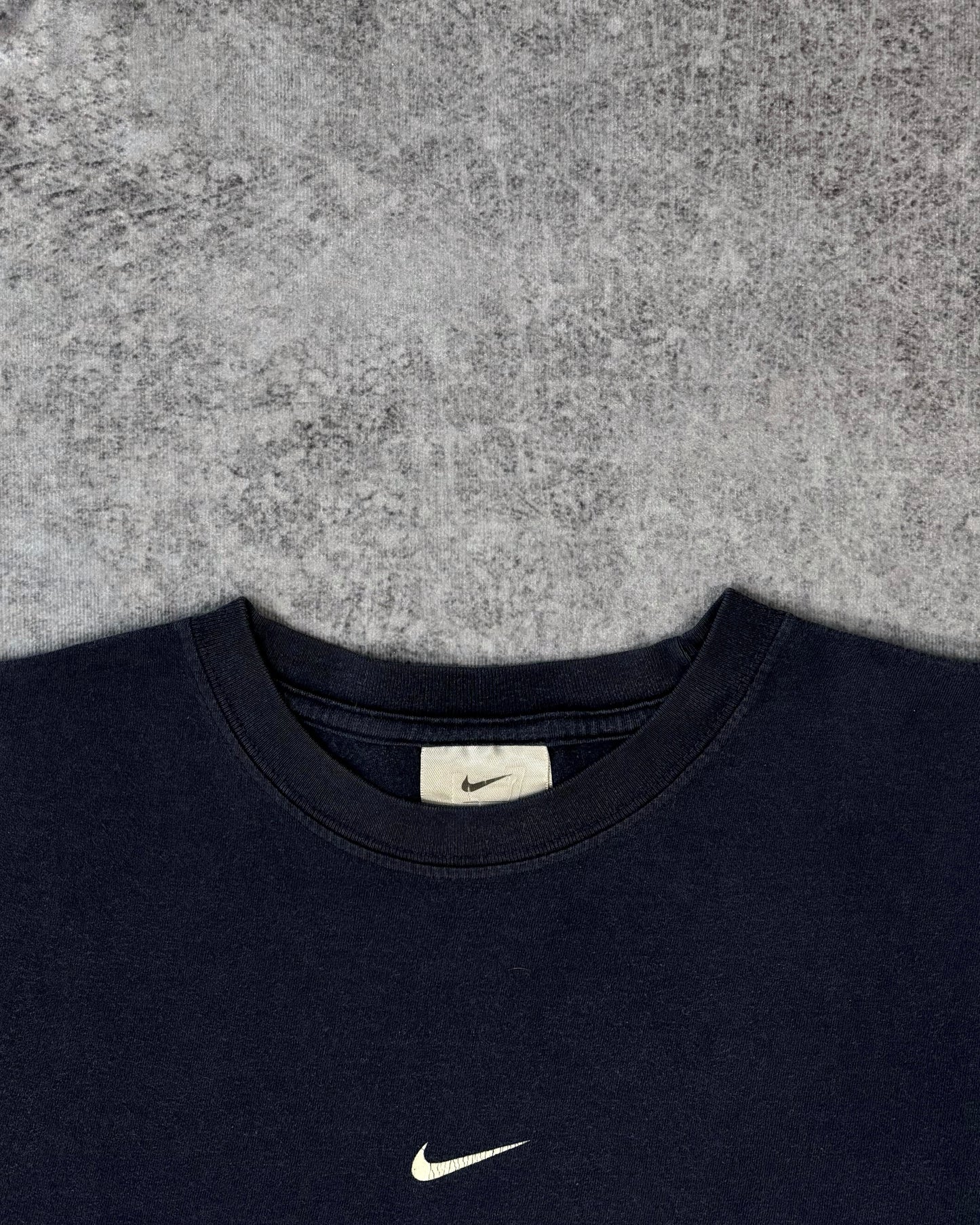 Vintage 2000s Nike Mini Swoosh Graphic T-Shirt – Back Print Logo Tee Navy