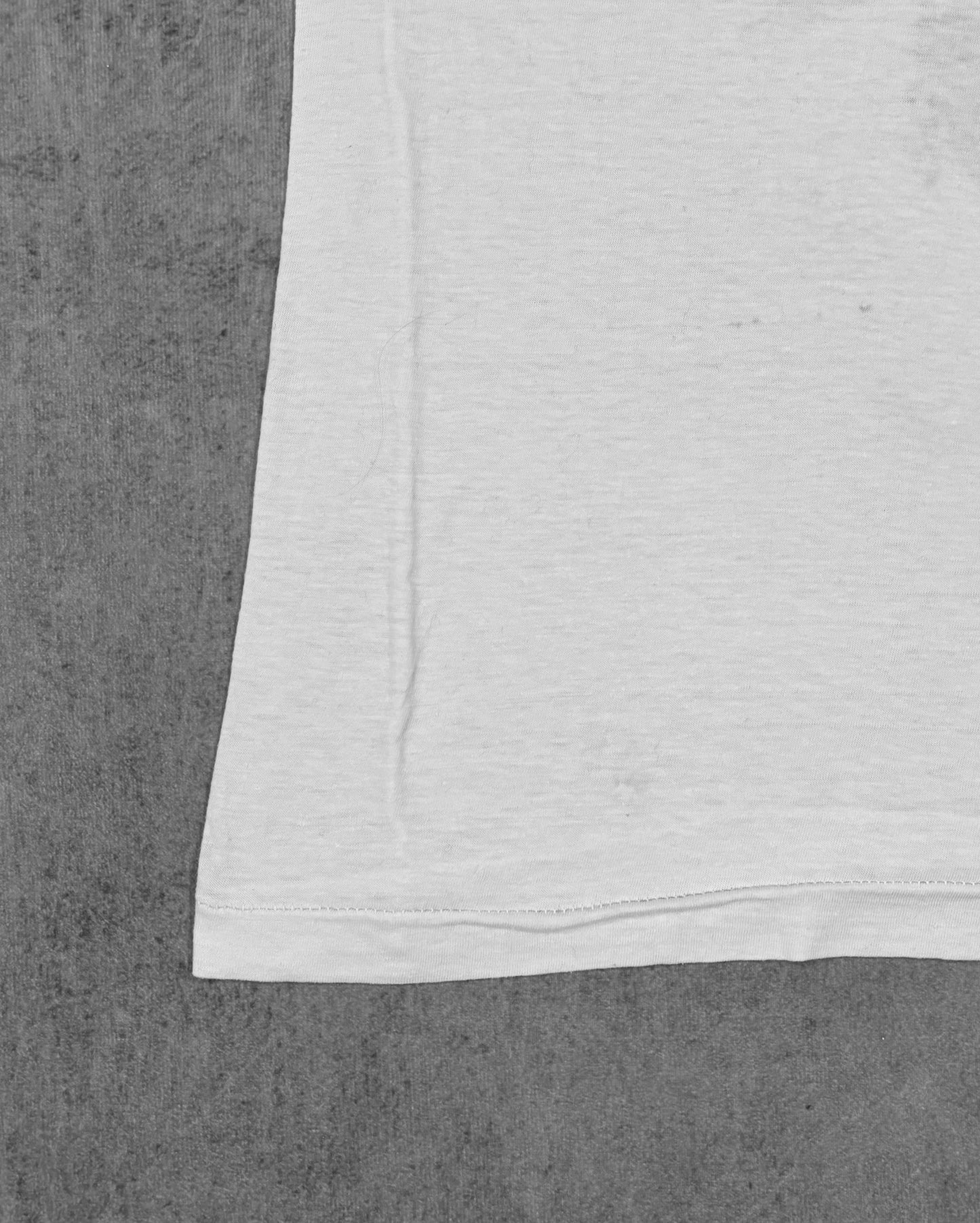 Vintage 1980s Great Wall of China Tourist T-Shirt - White Single Stitch - Souvenir Tee Screen Print