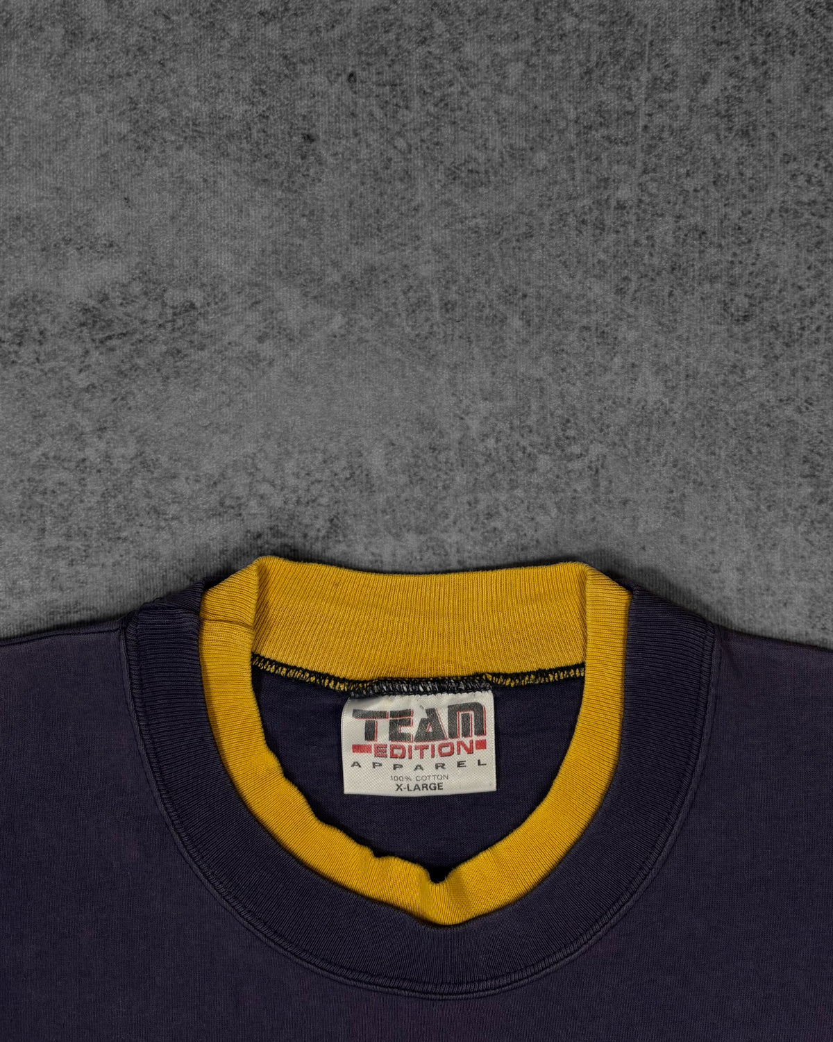 Vintage 1992 Notre Dame double layer T-shirt – yellow and navy layered collar detail