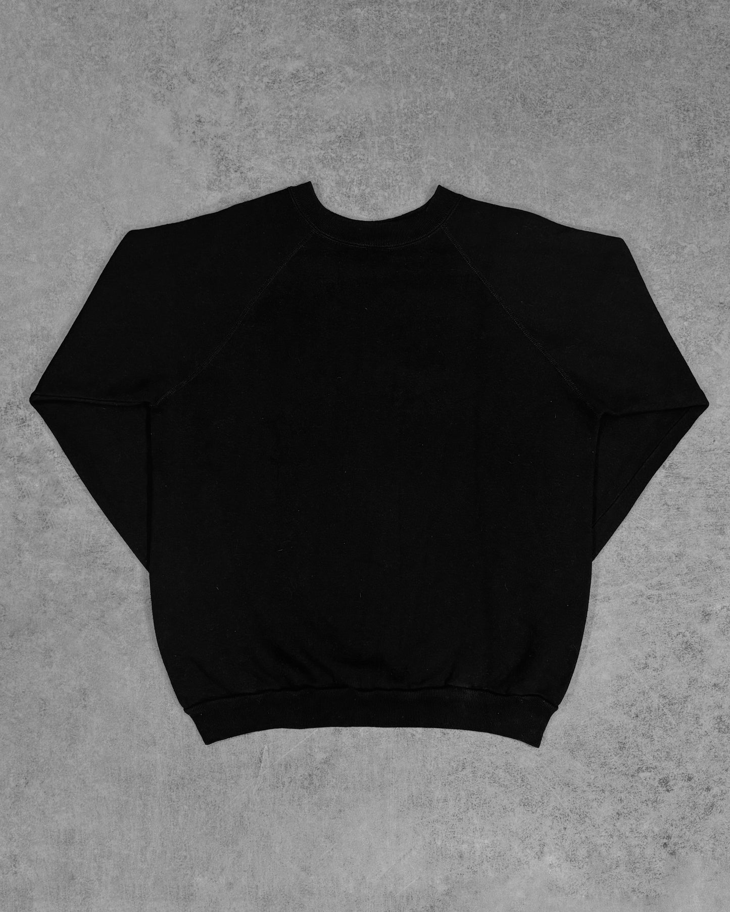 Vintage 1980s Rutgers University Flocked Logo Crewneck Sweatshirt – Made in USA – Black Raglan College Spellout