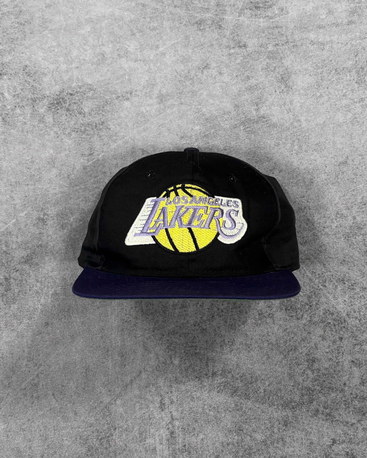 Vintage 1990s Los Angeles Lakers Snapback Cap – NBA Licensed AJD