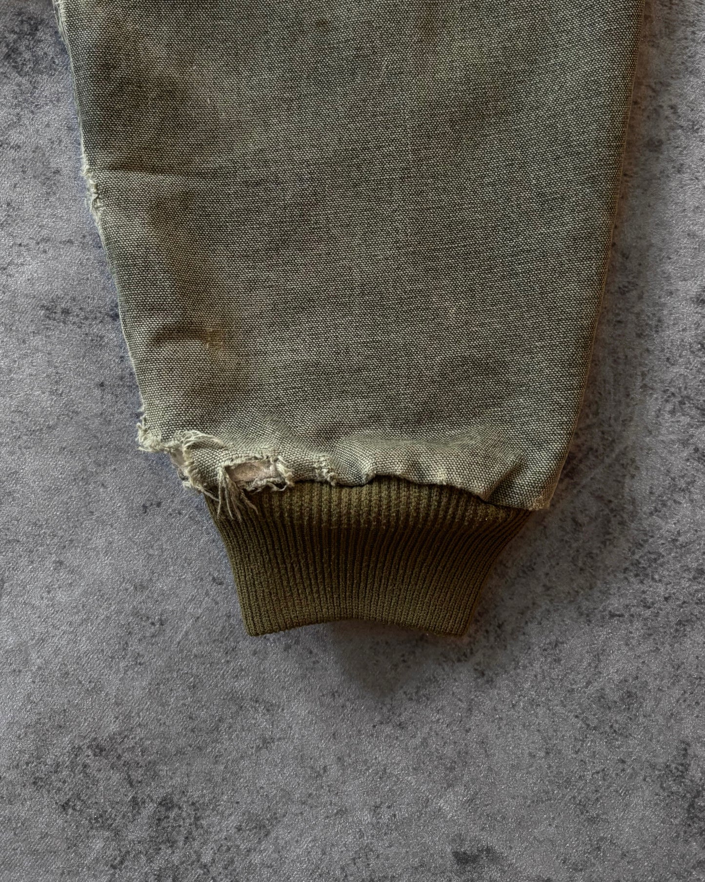 Vintage 2004 Distressed Carhartt J130 Olive Green Faded Active Jacket – Made in Mexico