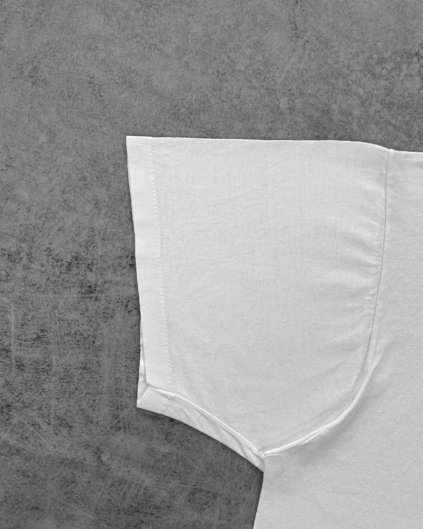 Creeks Restaurant t-shirt fabric detail