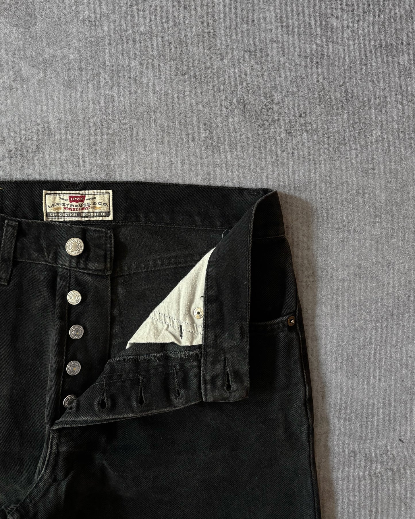 Vintage 1995 Levi’s 440 Black Jeans – Made in Italy – Button Fly