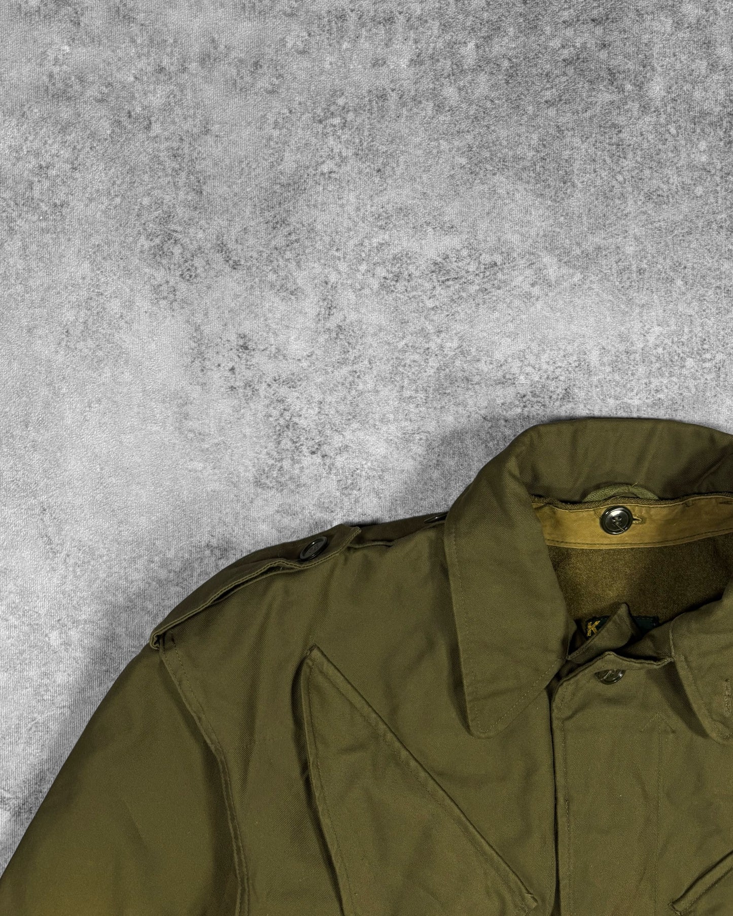 Vintage 1967 Dutch Army M58 field parka – hem detail