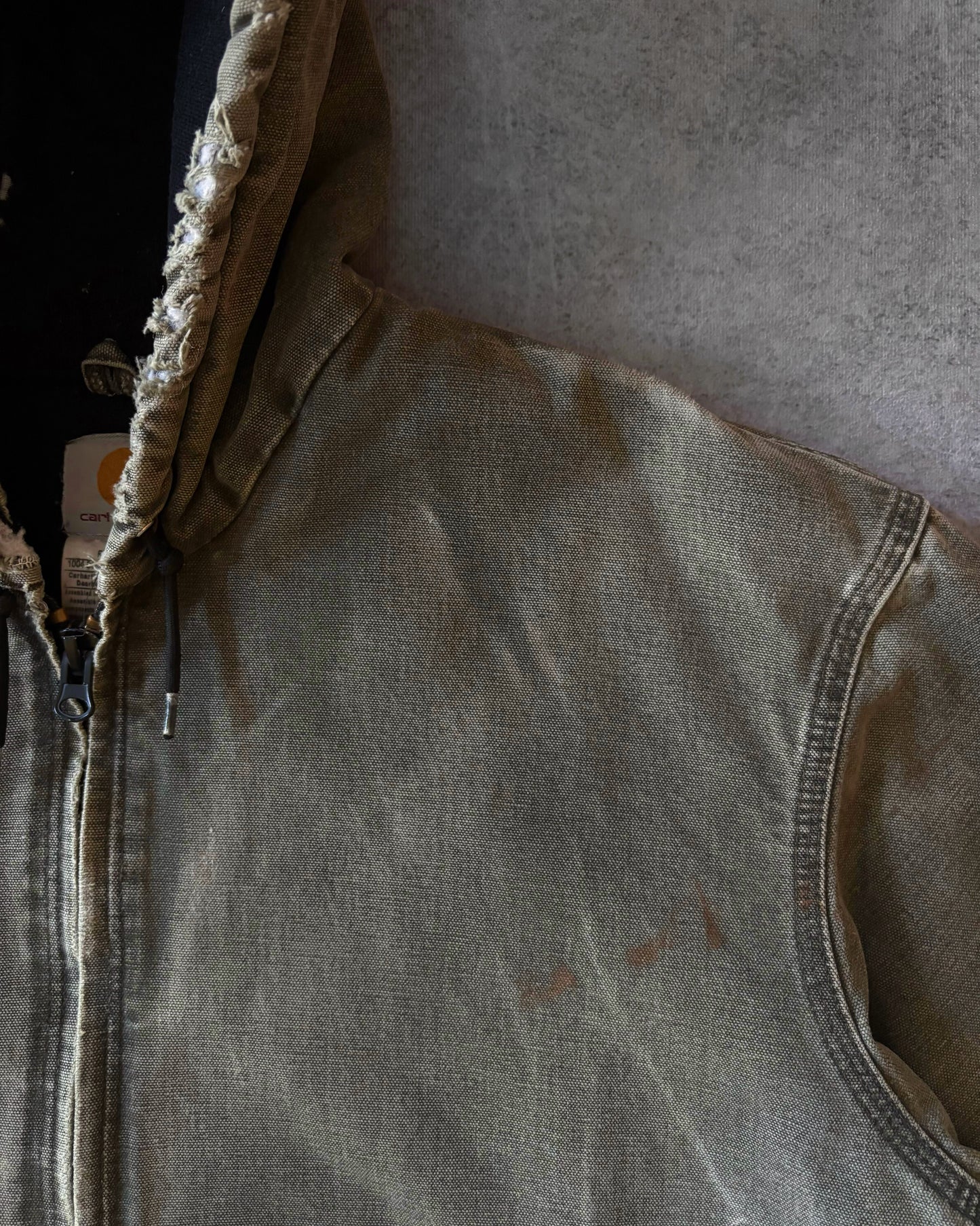 Vintage 2004 Distressed Carhartt J130 Olive Green Faded Active Jacket – Made in Mexico