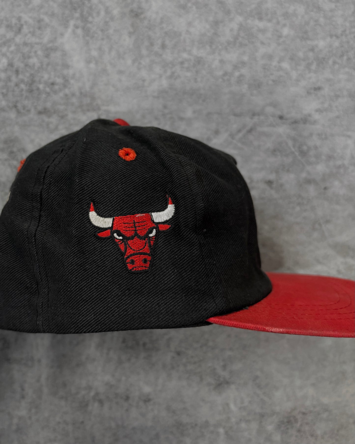 Vintage 1990s Chicago Bulls Snapback Cap - NBA Black Red Embroidered Hat