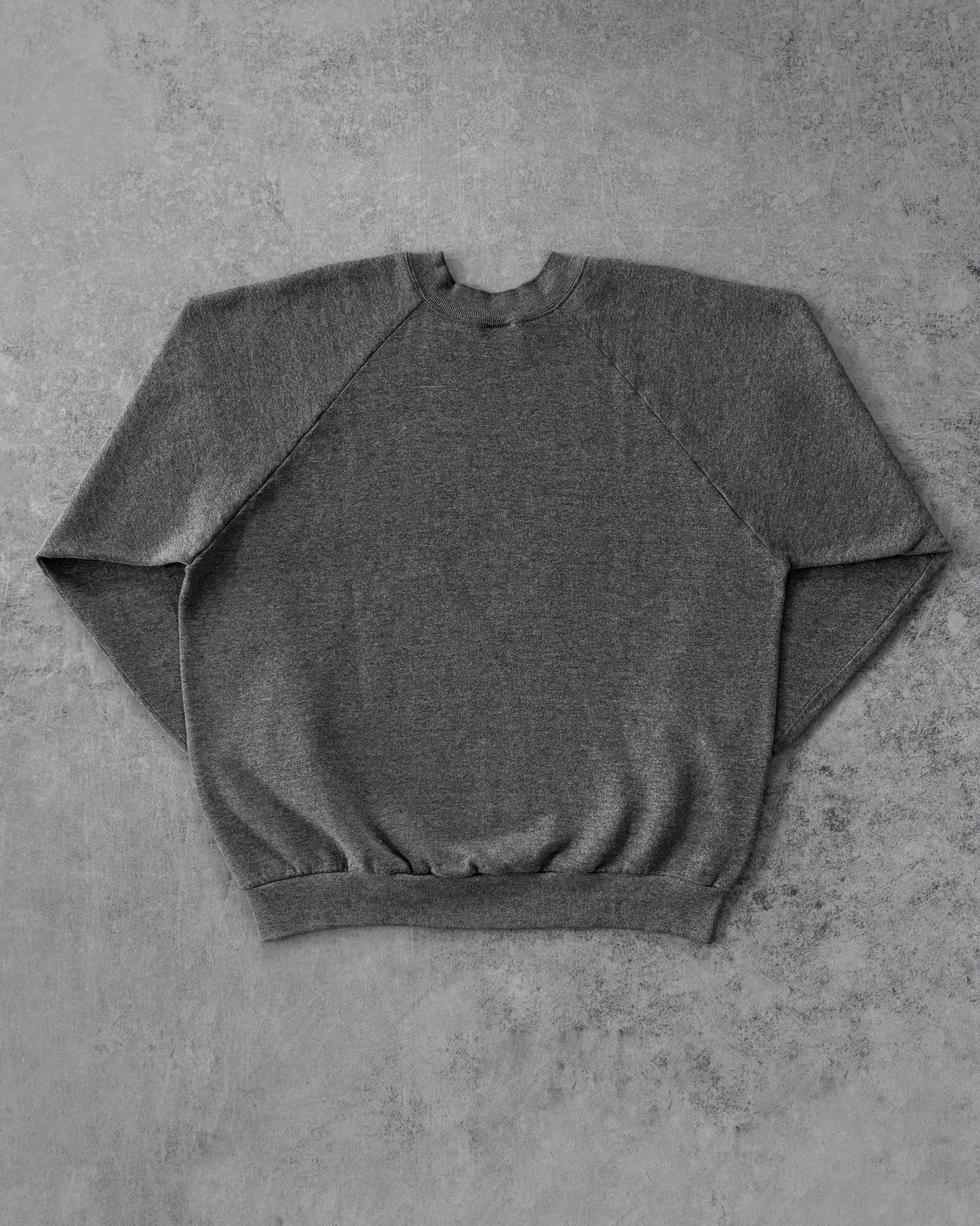 Vintage 1980s Grey Raglan Sweatshirt – Fruit of the Loom – Made in USA – Blank Crewneck