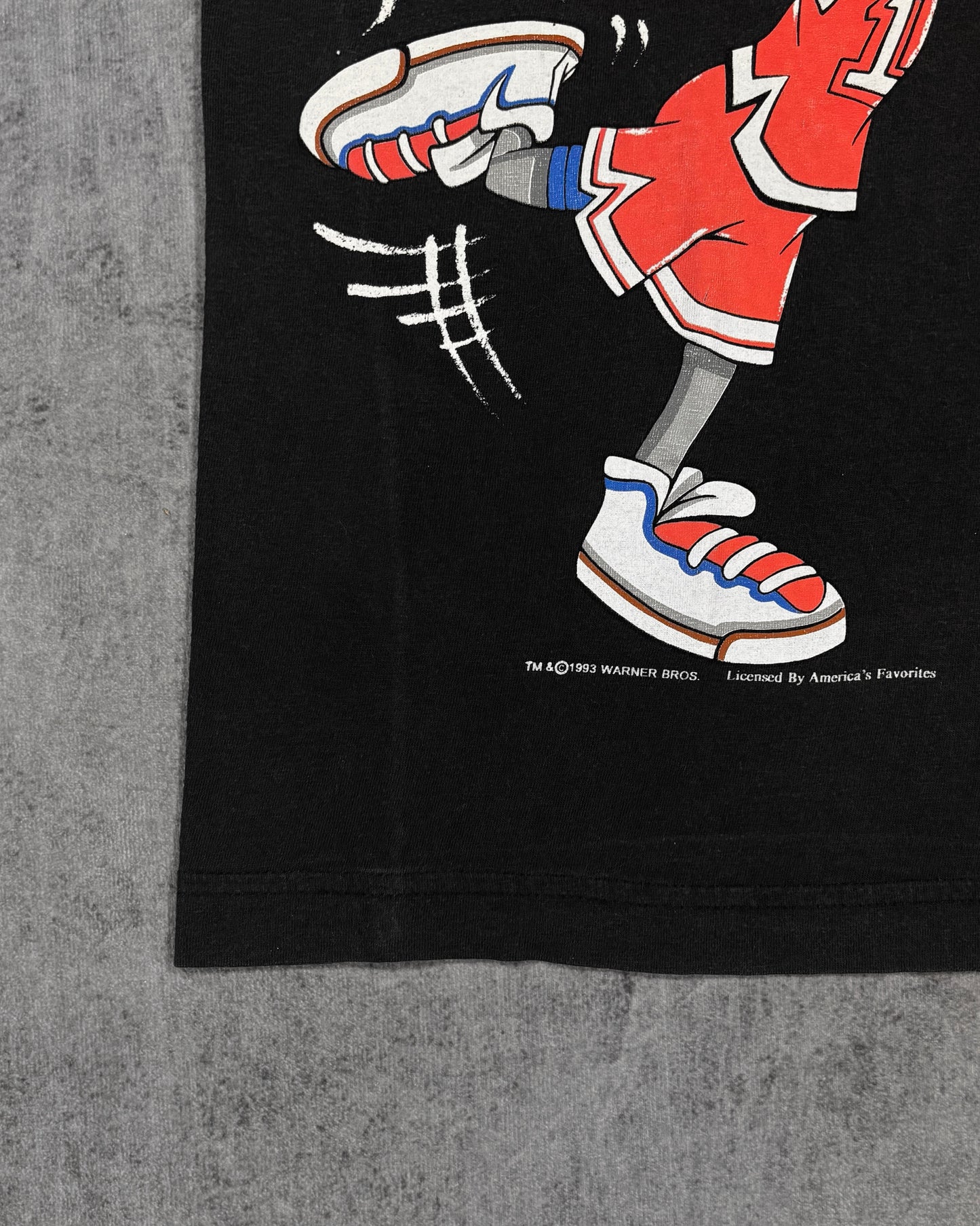 Vintage 1993 Bugs Bunny Basketball T-Shirt – Warner Bros Looney Tunes Tee