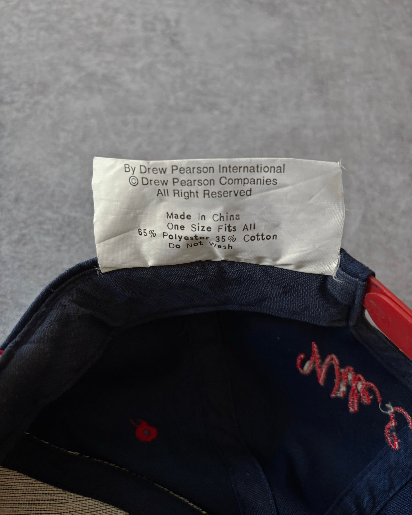 Vintage 1993 Looney Tunes Wile E. Coyote Cap – Drew Pearson – Navy/Red