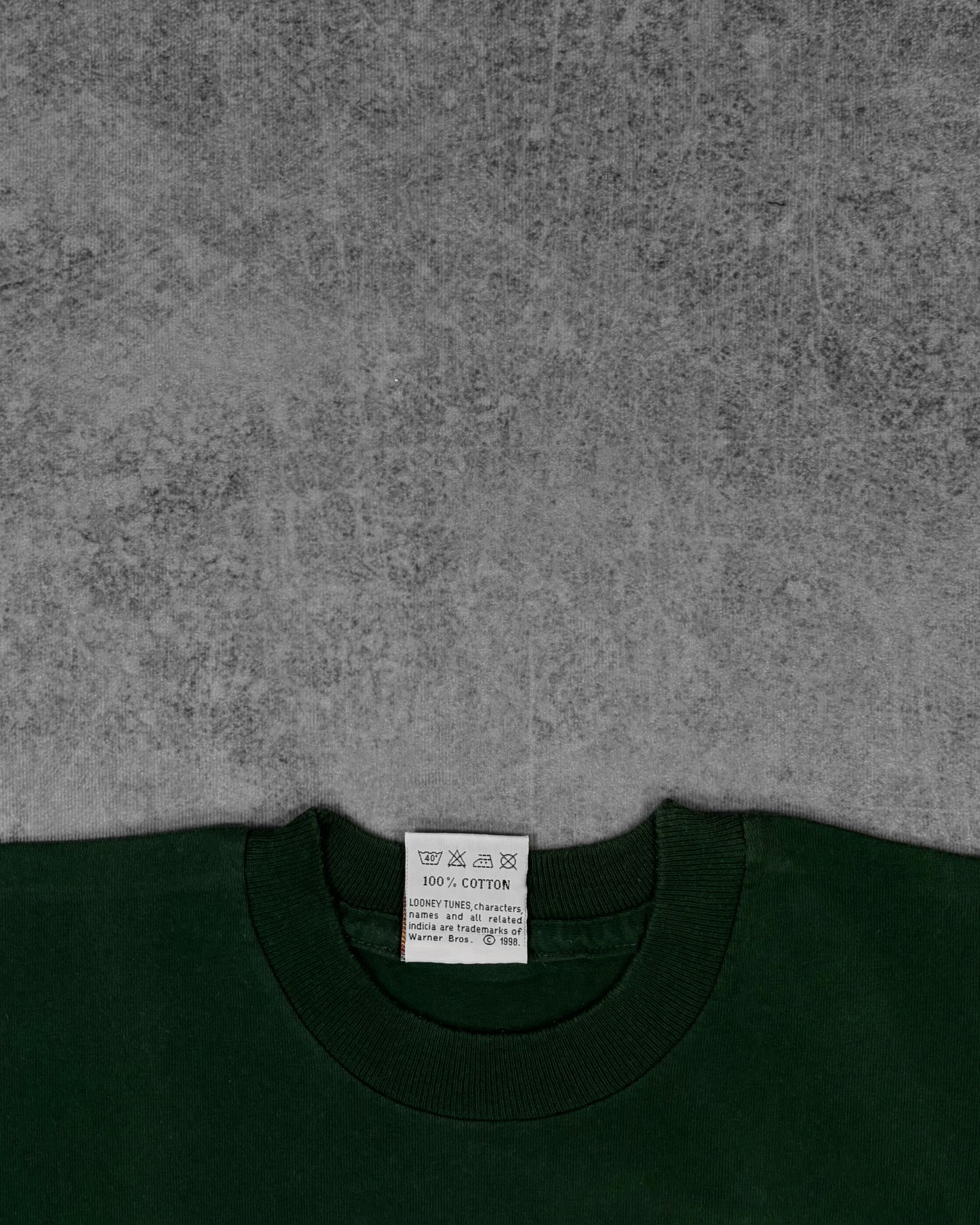 Double stitching detail on ribbed collar of vintage Sylvester t-shirt