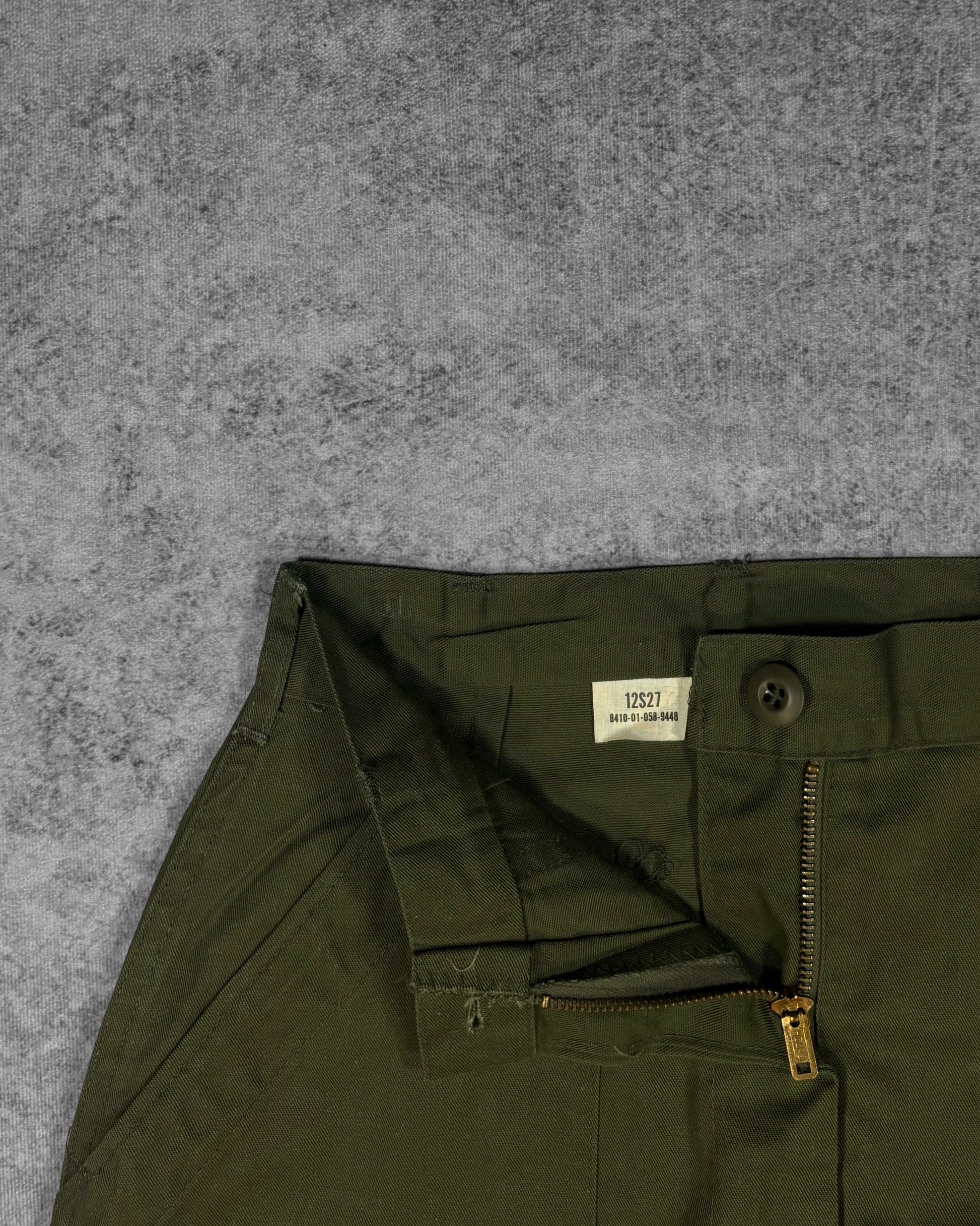 Vintage 1979 US Army OG-507 fatigue utility pants – label detail
