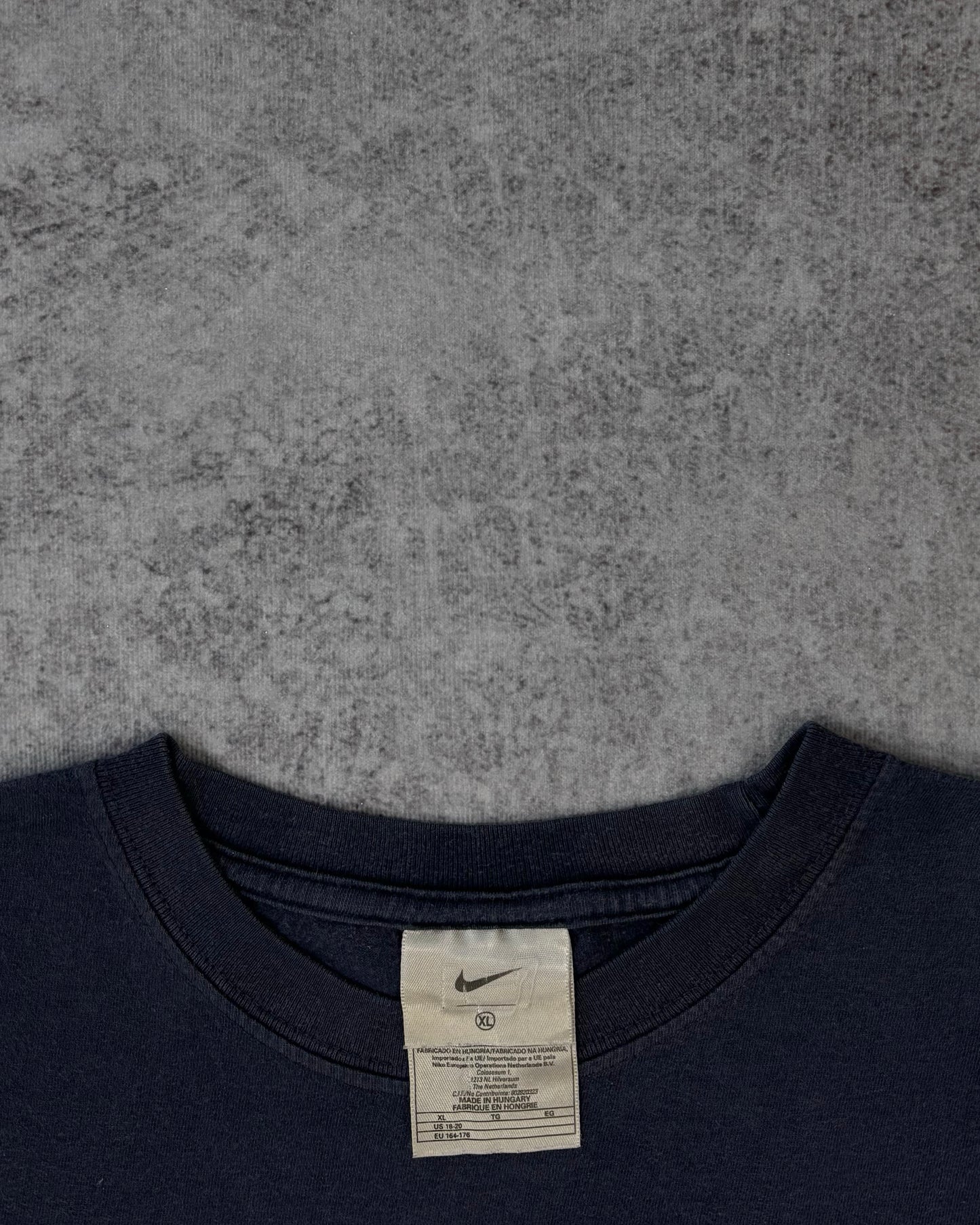 Vintage 2000s Nike Mini Swoosh Graphic T-Shirt – Back Print Logo Tee Navy