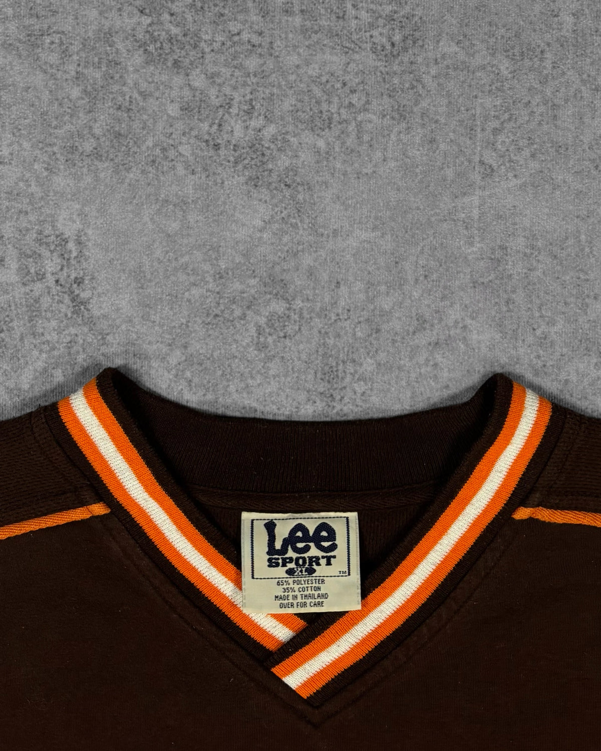 Vintage Y2K Lee Sport Cleveland Browns long sleeve – white and orange striped V-neck collar detail
