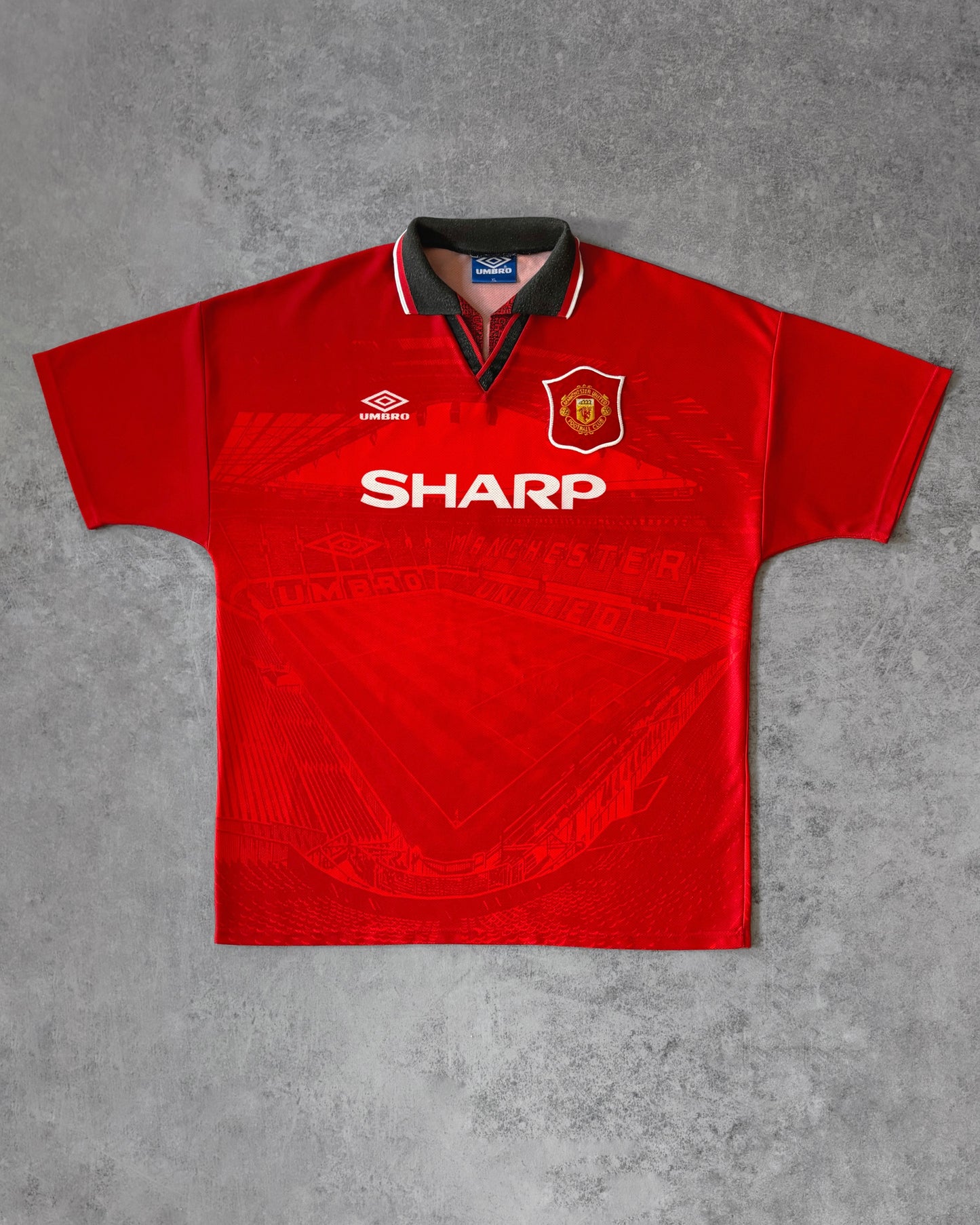 Vintage Manchester United 94/95 Home Jersey – Umbro – Sharp Sponsor – Old Trafford Graphic – XL