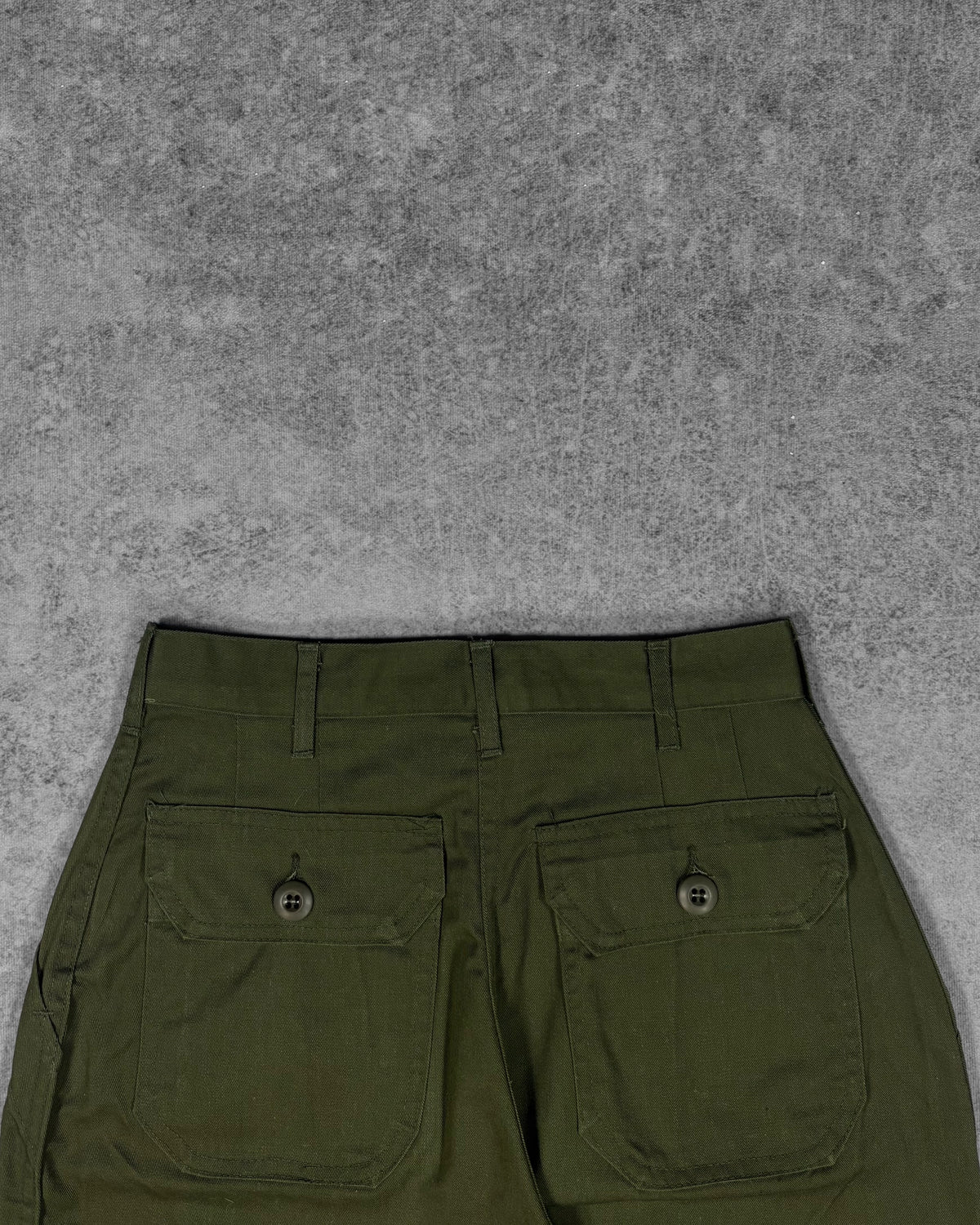 Vintage 1979 US Army OG-507 fatigue utility pants – rear pocket detail