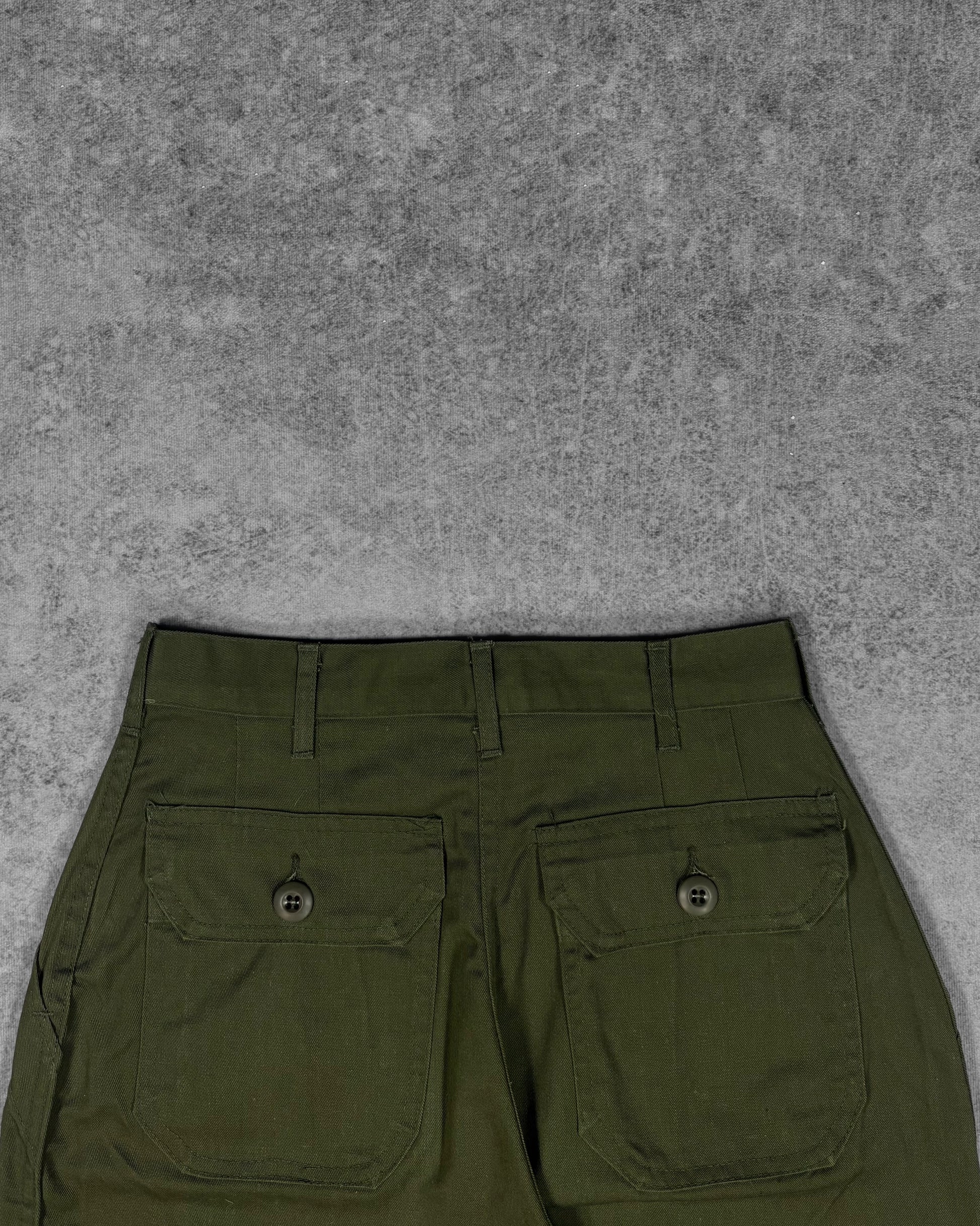 Vintage 1979 US Army OG-507 fatigue utility pants – rear pocket detail
