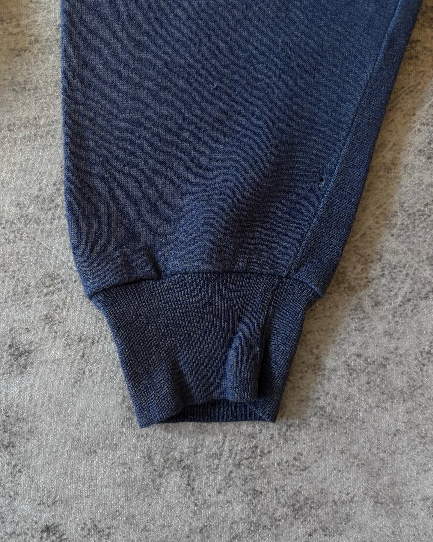 Vintage Sun Faded 1980s US Air Force Embroidered Distressed Crewneck